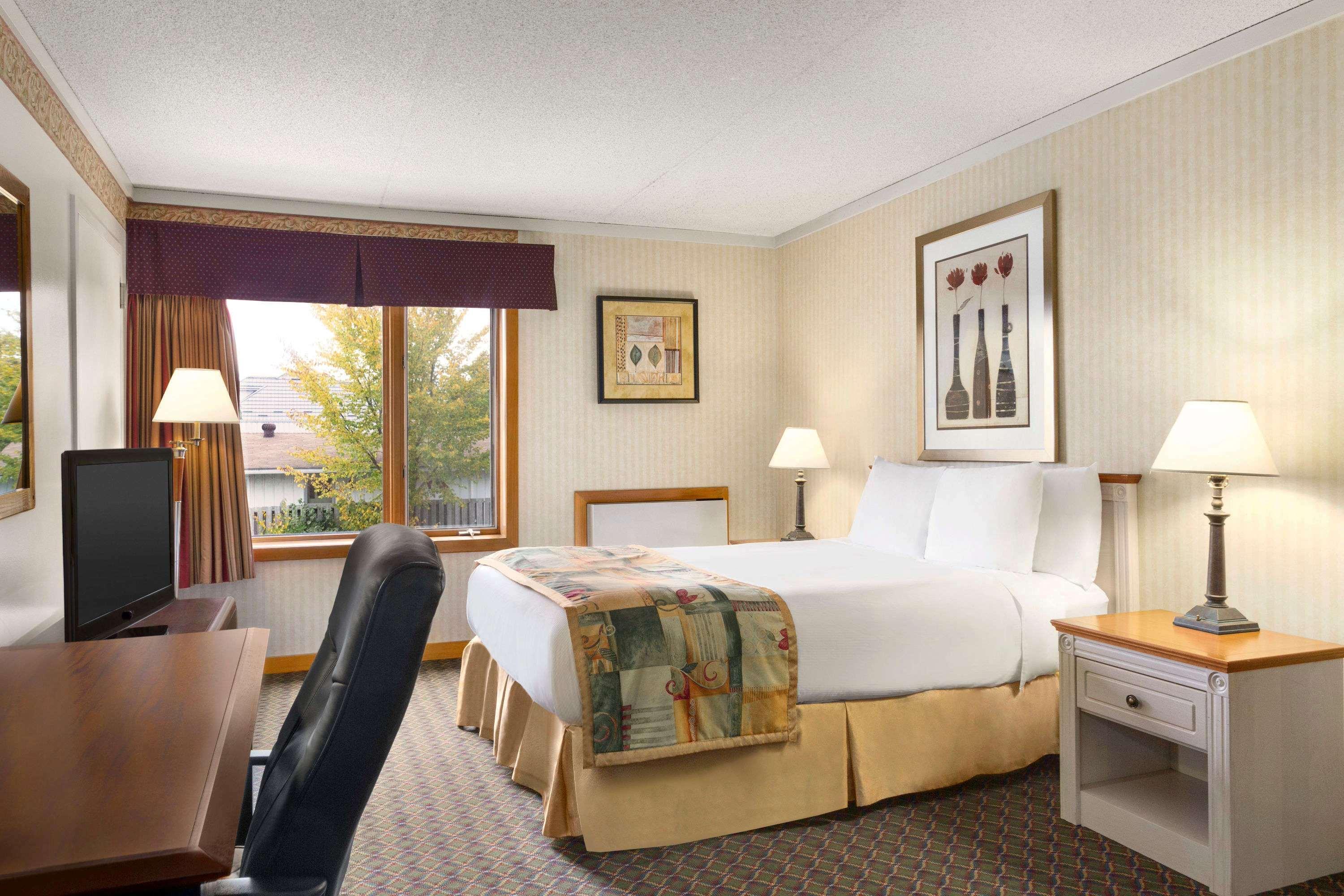 Travelodge By Wyndham Owen Sound On Eksteriør billede