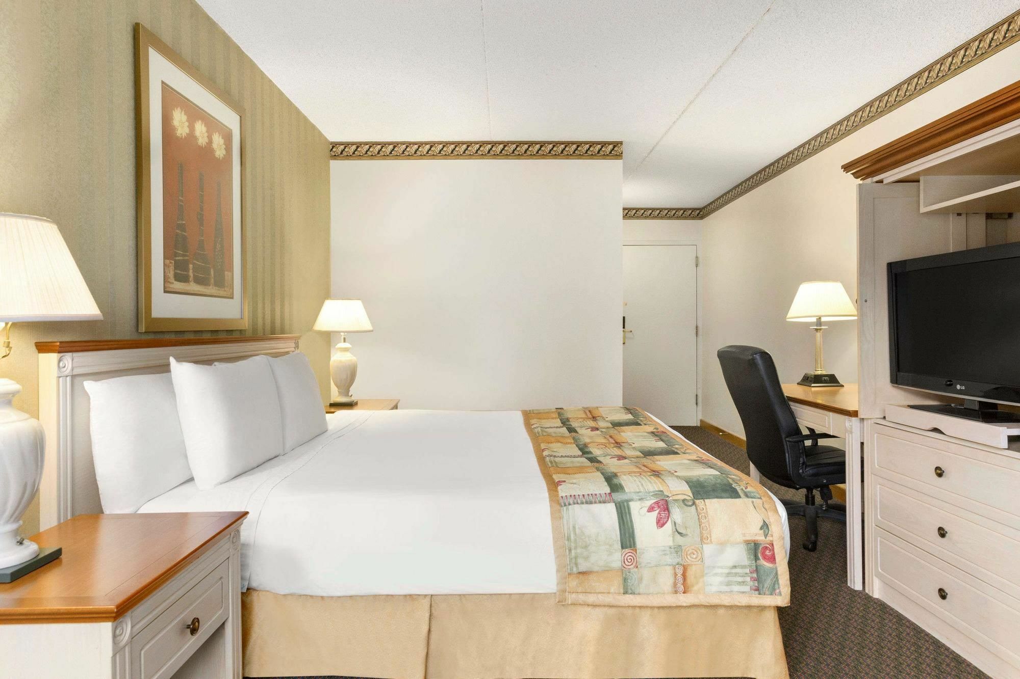 Travelodge By Wyndham Owen Sound On Eksteriør billede
